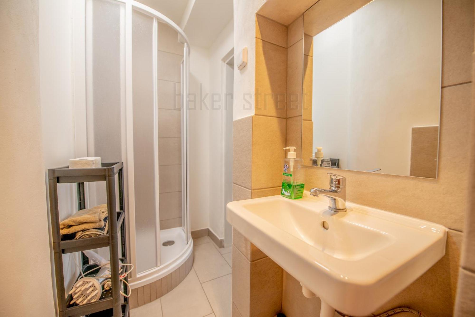 Cozy Apartment Close To Palmovka Prag Exterior foto